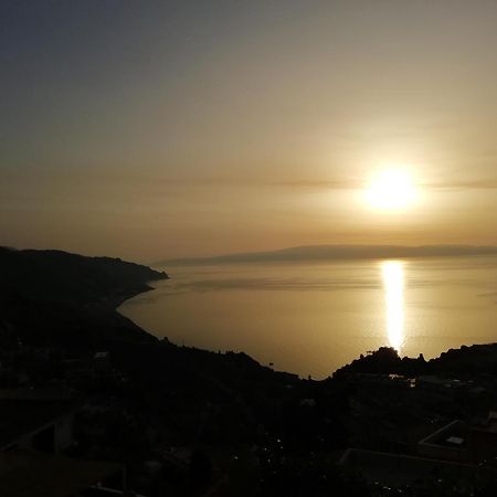 טאורמינה Villa Johnny And Mary'S House Breathtaking View חדר תמונה